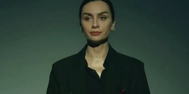 Haben Sie den großartigen Erfolg von Birce Akalay gesehen?