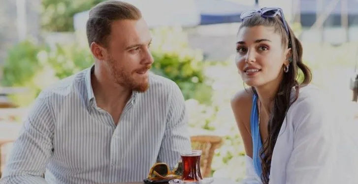 Sen Çal Kapımı öffnet solche Türen, es ist erstaunlich! Kerem Bürsin und La Casa De Papel überraschen!