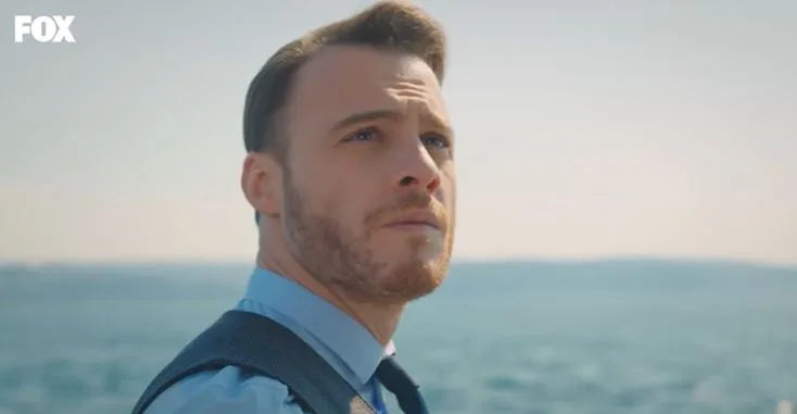 Mexikanische Fans trugen Kerem Bürsin an seinem Geburtstag zu Werbetafeln!