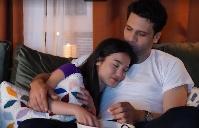 Pınar Deniz umarmte Kaan Urgancıoğlu und weinte in der Abschiedsszene der Yargı-Serie!