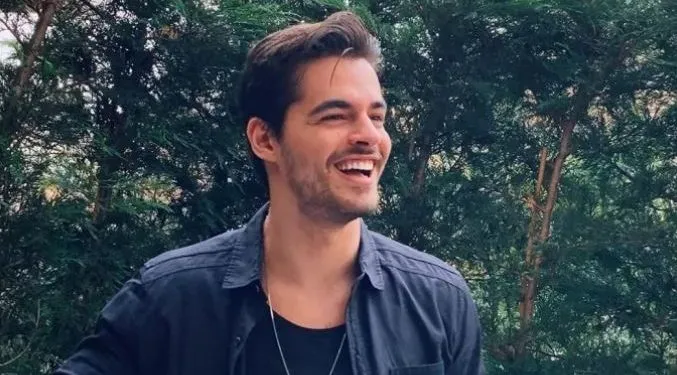 Berk Atan, der mit der Gönül Dağı-Serie glänzt, hat seinen neuen Partner enthüllt!