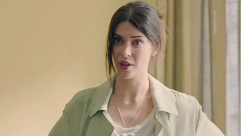 Devrim Özkan verzaubert ihre Fans mit ihren Kampfszenen in ihrer neuen Serie!