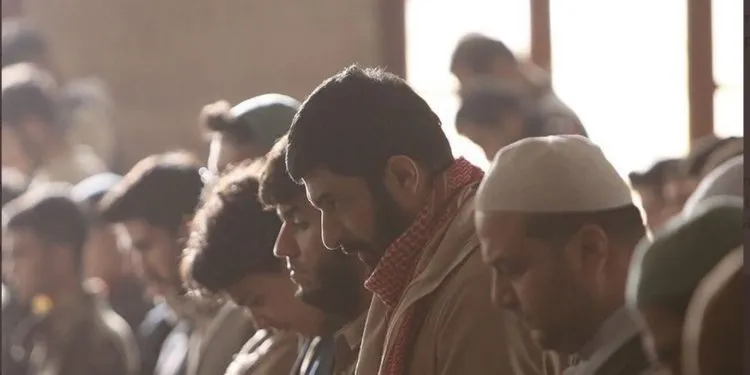 Engin Akyürek erschüttert die sozialen Medien mit jeder neuen Folge von Kaçış (Escape)