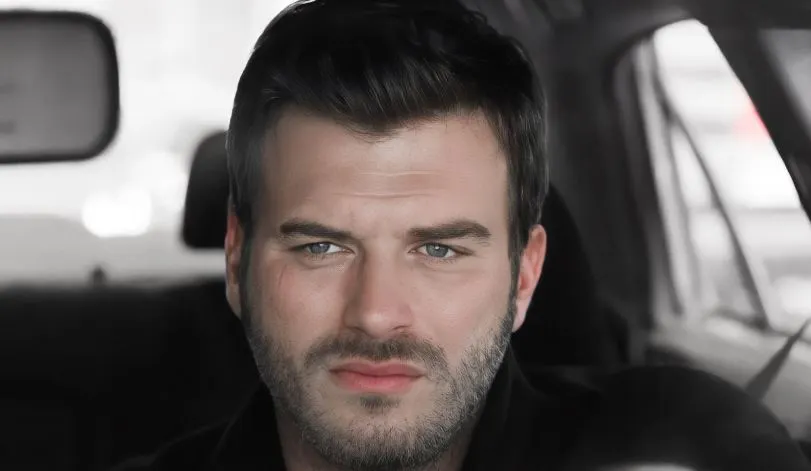 Wird Kıvanç Tatlıtuğ in der neuen Staffel auf die Leinwand zurückkehren? Wird er in Kral Kaybederse mitspielen?