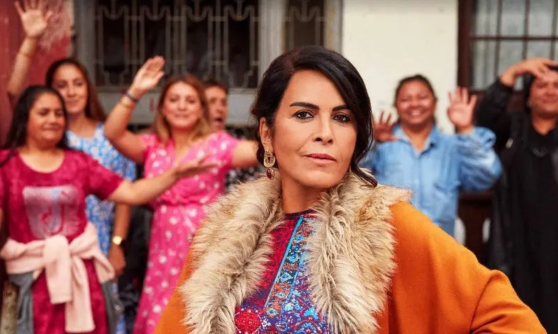 Paramparça, Avlu, Arıza und Üç Kuruş! Nursel Köse, unverzichtbar für Dramaserien, hat ihren Stil geändert!