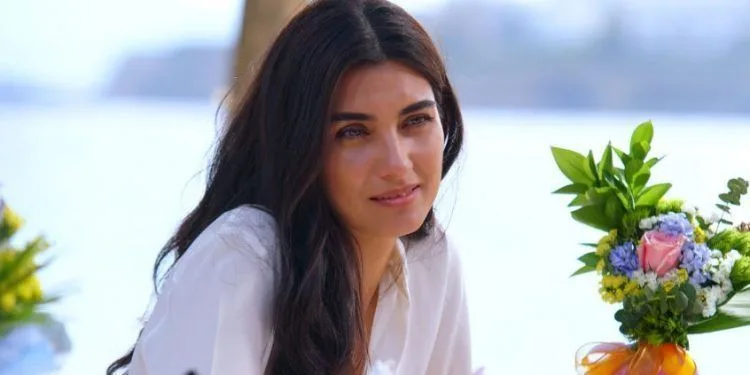 Tuba Büyüküstüns Geburtstagsgeschenk aus Şanlıurfa brachte ihr Tränen in die Augen!