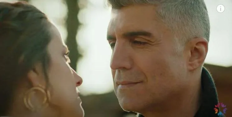 Özcan Deniz hat eine TV-Serie, die noch Wunden hat!