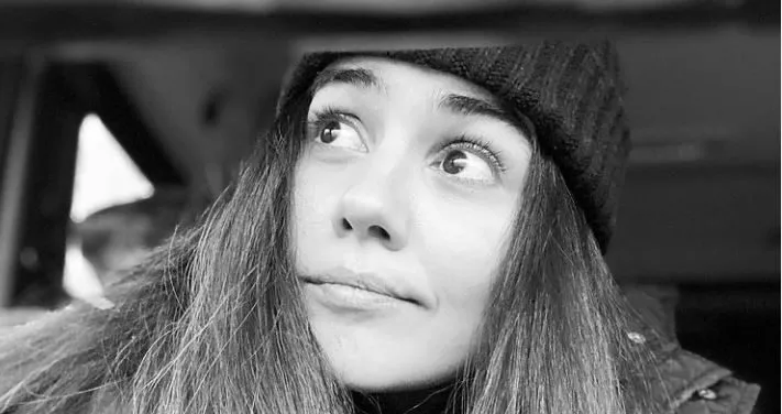 Zeynep Çamcı, der Ayşem von Eni Böyle Sev, kehrt an die Sets zurück!