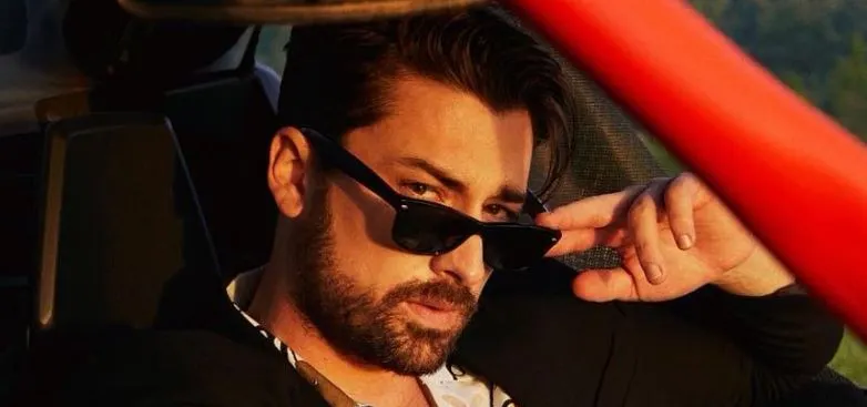 Schauspieler Alp Navruz hat andere Kollegen an Schönheit deutlich übertroffen!