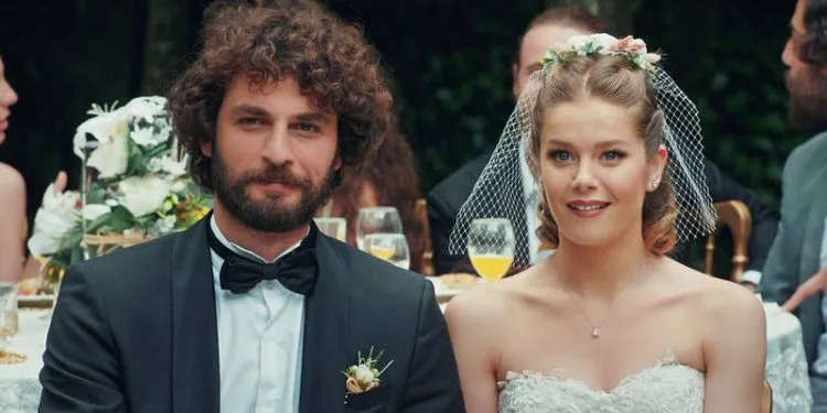 Burcu Biricik traf den Namen, den sie sehr liebte, in der Hayat Şarkısı-Serie, die in den sozialen Medien geteilt wurde