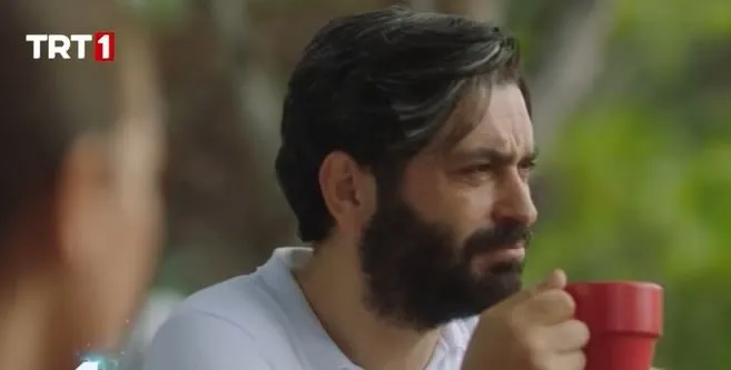 Ozan Akbaba überbrachte die gute Nachricht! Kasaba Doktoru wird sehr bald mit seiner neuen Staffel auf TRT1-Bildschirmen zu sehen sein!