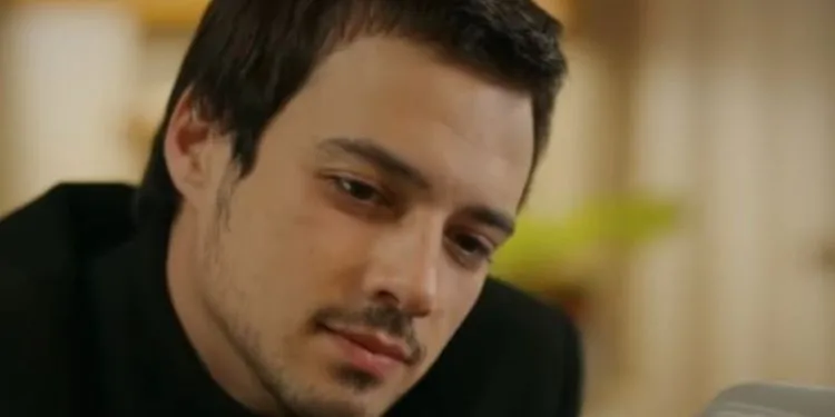 Schauspieler Mert Yazıcıoğlu forderte seinen Kollegen Kerem Bürsin heraus!