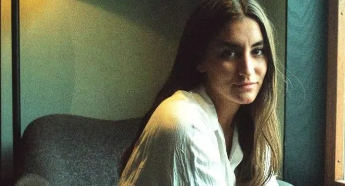 Naz Göktan, der mit der TV-Serie Doğduğun Ev Kaderindir glänzt, ist zurück in der tv8-Serie!