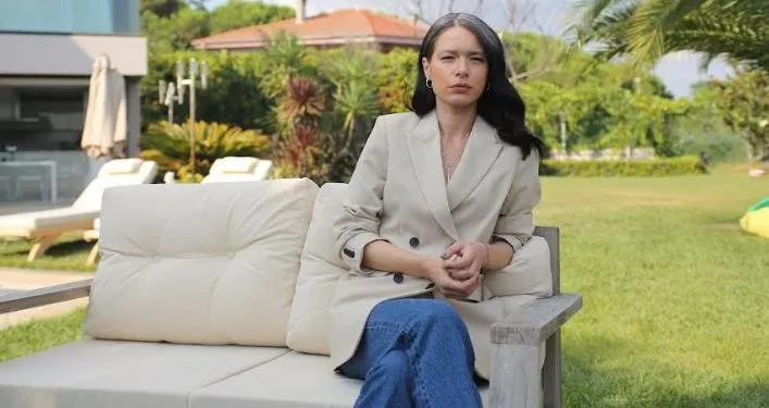 Şafak Pekdemir hat in ihrer TV-Serienkarriere neue Wege beschritten!