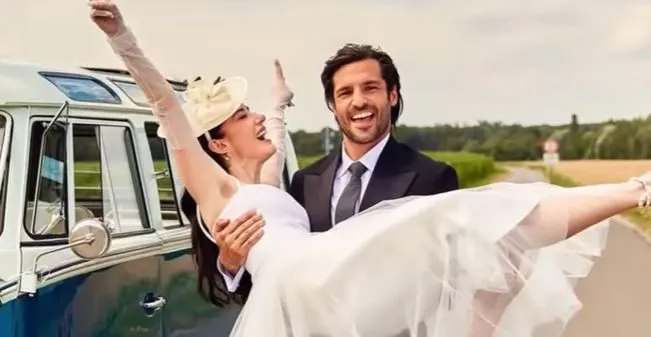 Das Ehepaar Özge Gürel und Serkan Çayoğlu hatte eine großartige Hochzeit in Italien!
