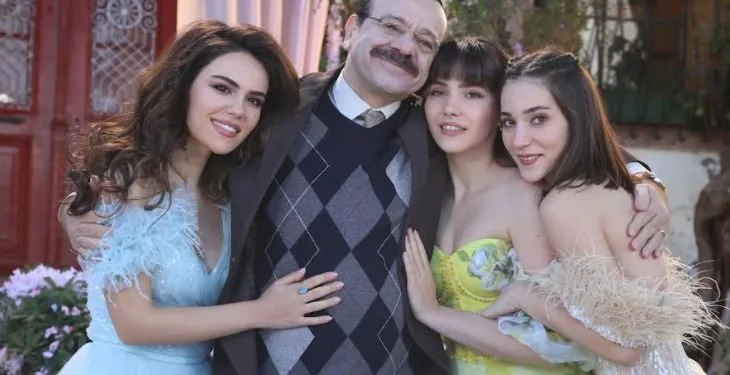 Reha Özcan gab den Tipp vor der zweiten Staffel der Üç Kız Kardeş-Serie!
