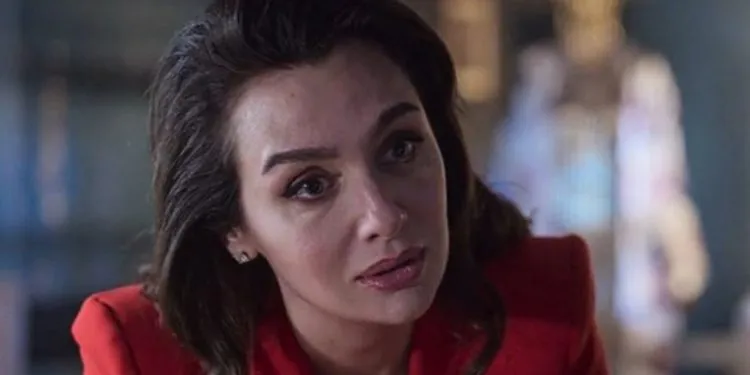 Das Teilen von Birce Akalay begeisterte diejenigen, die auf die 2. Staffel von Kuş Uçuşu warteten!