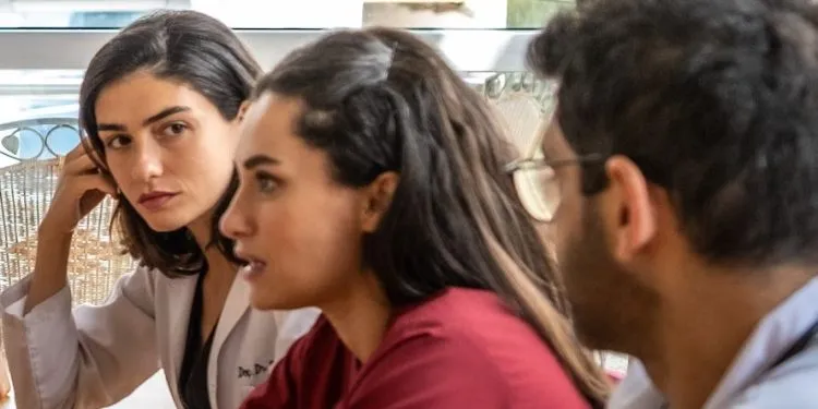 Hande Doğandemir zeigte allen das unsichtbare Gesicht von Hayat Bugün!
