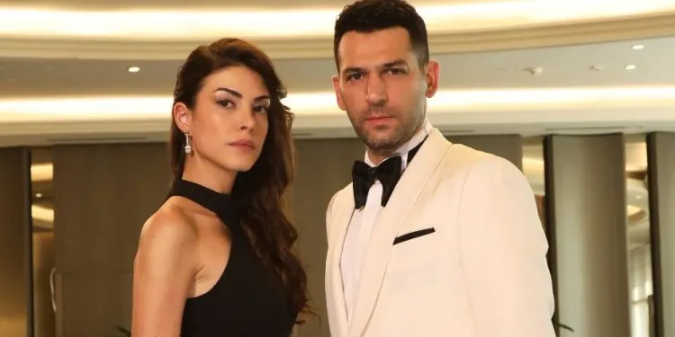TRT gab offiziell bekannt, dass Deniz Baysal’s Partner in der Teşkilat-Serie Murat Yıldırım war!