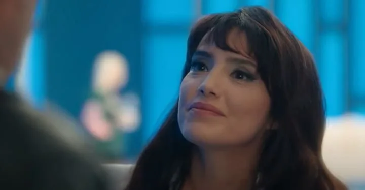 Nach dem Erfolg von Benim Adım Melek verpasste Nehir Erdoğan, der die Serie von Sana Söz nicht hielt, die Sets sehr!