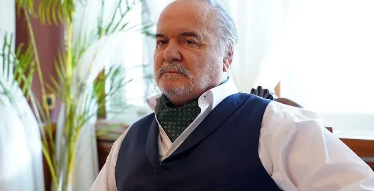 Nach vier Jahren steht die Legende von Çetin Tekindor mit der Serie Yalı Çapkını auf dem Programm!