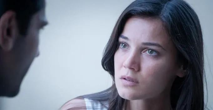 Selbst das Schlafen fällt Pınar Deniz schwer, sie spürt den Druck der Serie Yargı in ihren Knochen!