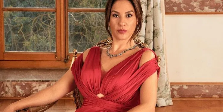 Evrim Alasya gab den ersten Tipp in der Kızılcık Şerbeti-Serie, alle werden auf der falschen Seite stehen!