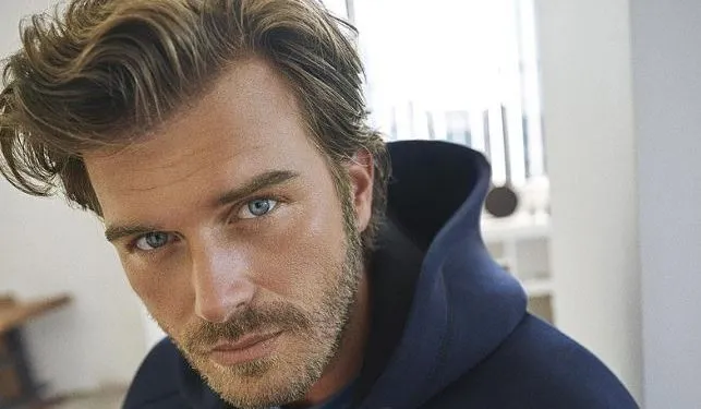 Während die Fans von Kıvanç Tatlıtuğ seit Jahren geduldig auf die TV-Serie warten, hat auch der berühmte Schauspieler das Warten satt!