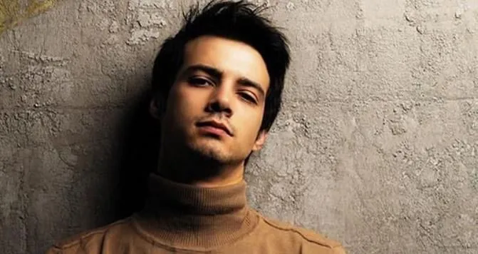Mert Yazıcıoğlu hat einen solchen Beitrag geteilt, den seine Co-Stars in der Darmaduman-Serie kommentiert haben!