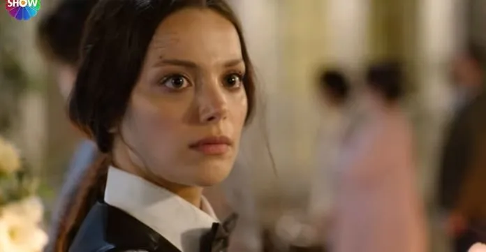 Ein lobenswerter Kommentar der Meisterdarstellerin an Leyla Tanlar, die mit der Güzel-Günler-Serie auf die Leinwand zurückgekehrt ist!
