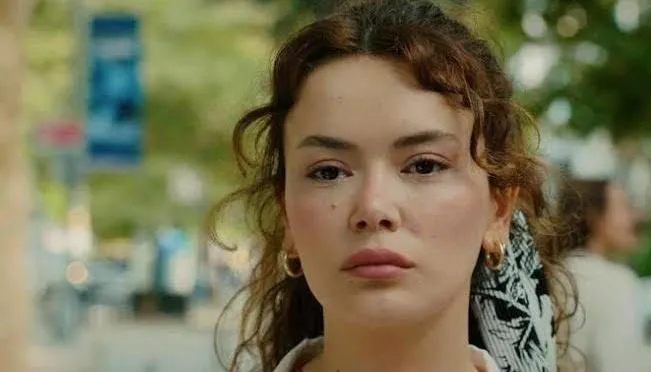 Die Serie Bir Küçük Gün Işığı wurde als Erfolg von Seray Kaya registriert!