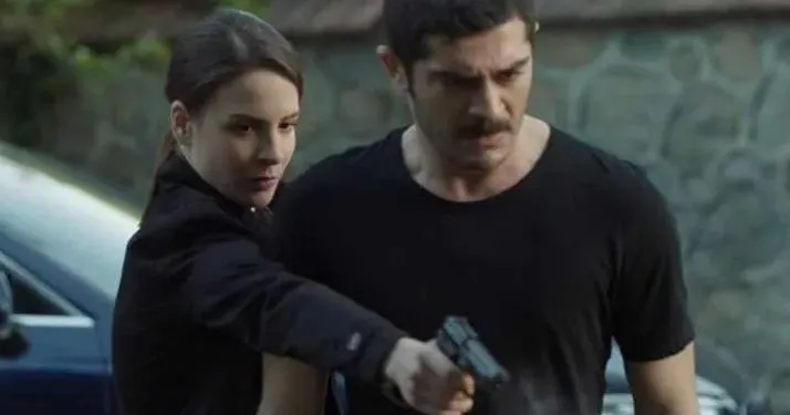 Der Stolz der Maraşlı-Reihe von Burak Deniz und Alina Boz!