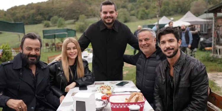 Wann startet die Sipahi-Serie von Show TV? Fans von Özge Gürel und Kaan Yıldırım sind begeistert!