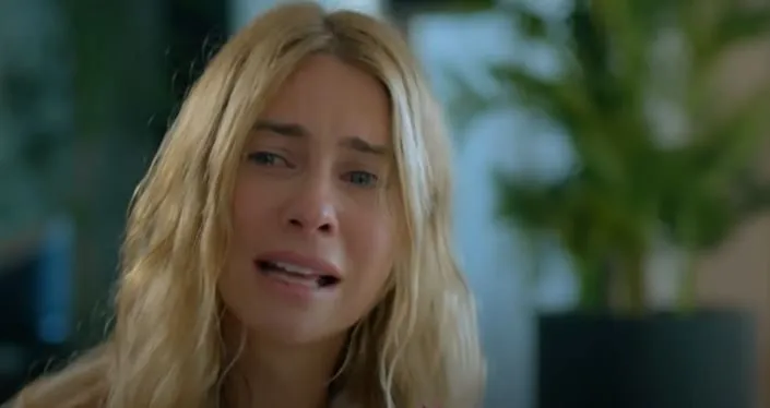 Tuba Ünsal kehrte Jahre später mit der Fernsehserie Gecenin Ucunda zu Kritikern und Unterstützern zurück!