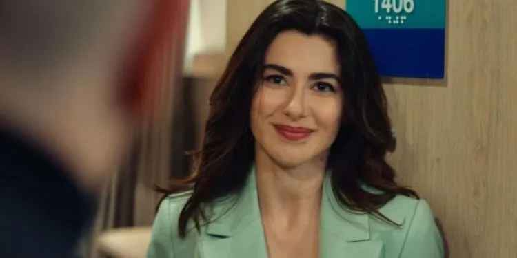 Es wird wieder mit dem Stil von Nesrin Cavadzade darüber gesprochen!