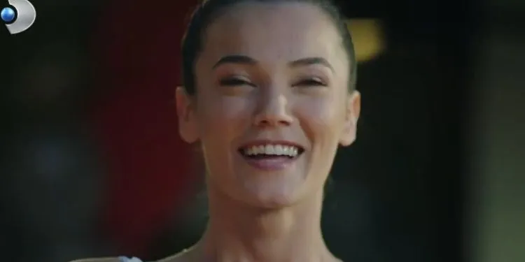 Die Macht der Frauen wird mit der Figur Ceylin in der TV-Serie Yargı identifiziert, das ist ein Erfolg von Pınar Deniz!