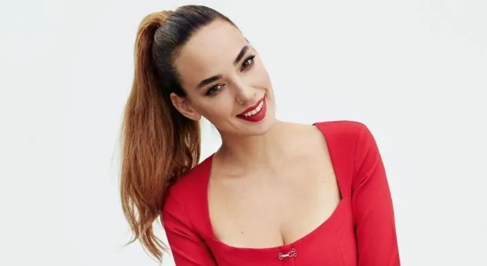 Schauspielerin Seda Bakan teilte mit ihrem neuen Image die sozialen Medien in zwei Hälften!