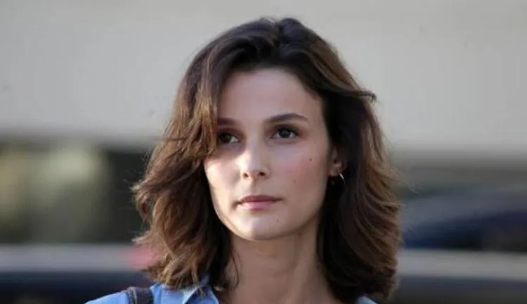 Büşra Develi verkündete ihren Fans aufgeregt die guten Nachrichten der ersten TV-Serie des Jahres 2023!