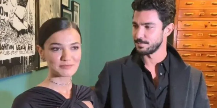 Unterstützung für Kaan Yıldırım, der von der Sipahi-Serie enttäuscht war, kam von seiner Geliebten Pınar Deniz!