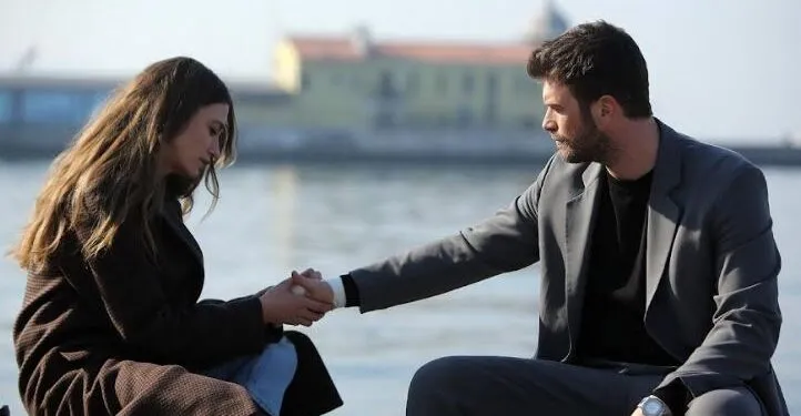 Prominente in Nebenrollen stehen ebenso auf der Agenda wie Serenay Sarıkaya und Kıvanç Tatlıtuğ in der Aile-Serie!