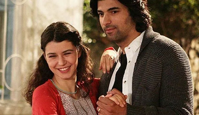 Die Fernsehserie Fatmagül’un Suçu Ne, die Engin Akyürek und Beren Saat berühmt machte, erschütterte Spanien