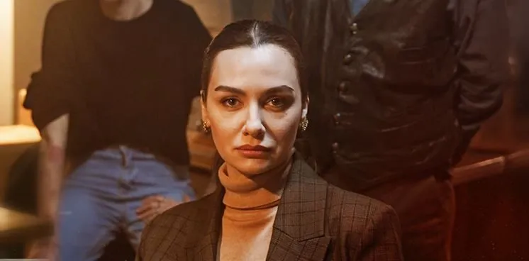 Birce Akalay wird das verbleibende Jahr 2022 für den Rest ihres Lebens nicht vergessen!