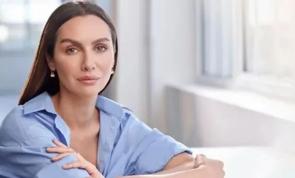 Birce Akalay, über den in der Kuş Uçuşu-Serie gesprochen wurde, rief zu Erdbebenopfern auf und erhielt sofortige Ergebnisse!