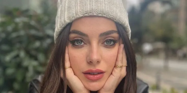 Beliebt bei der Figur Yaren in der TV-Serie Hercai, hat İlay Erkök ein neues Bild für die neue Serie gemacht!