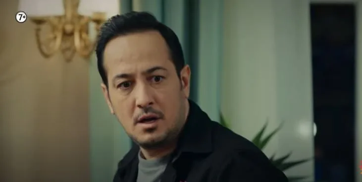 Unvergessen ist auch diese Rebellion von Sarp Apak, der durch seine Rolle als Mahir in der Serie Kaderimin Oyunu unvergessen bleibt!