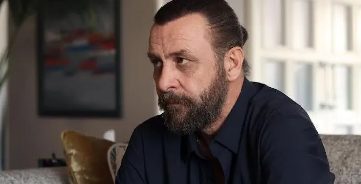 Mit der Aile-Serie kehrt Nejat İşler als völlig anderer Mann auf die Fernsehbildschirme zurück!