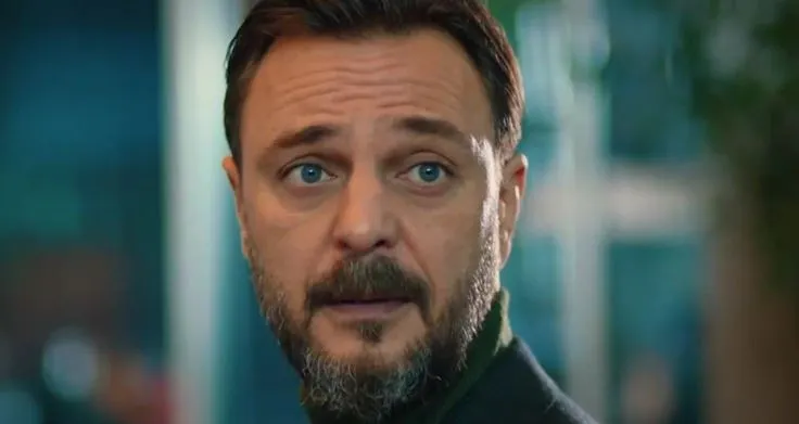 Ogün Kaptanoğlu, der berühmte Schauspieler der TV-Serien Kardeşlerim und İyilik, tat, was alle wollten, aber nicht konnten!