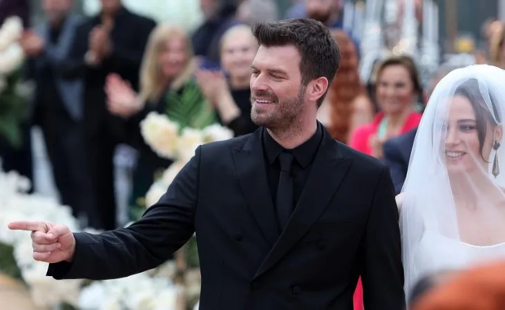 Kıvanç Tatlıtuğ und Serenay Sarıkayas sympathische Posen am Set!