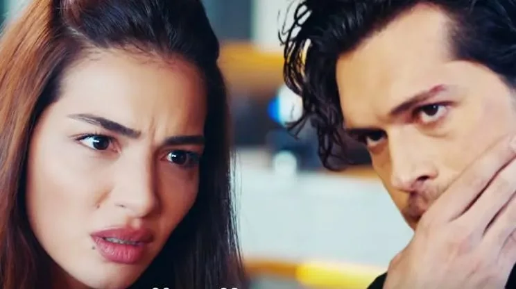 Das Rennen, um Alperen Duymaz und Melisa Aslı Pamuk über die EGO-Serie zu loben, hat begonnen!