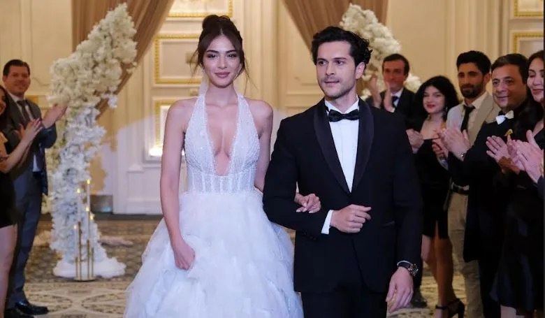 Die EGO-Serie ist zur Adresse der Eleganz geworden! Melisa Aslı Pamuk und Alperen Duymaz sind Feuer und Flamme!